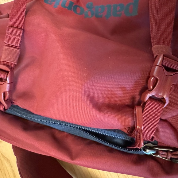 Patagonia Atom Sling Bag - Picture 6 of 7
